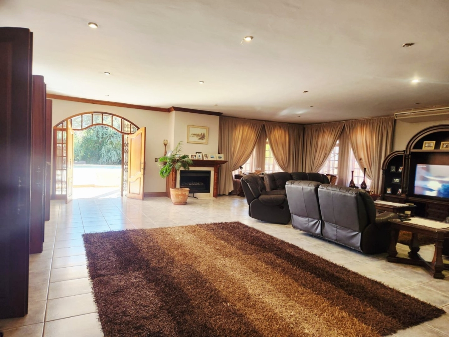 4 Bedroom Property for Sale in Wilkoppies North West